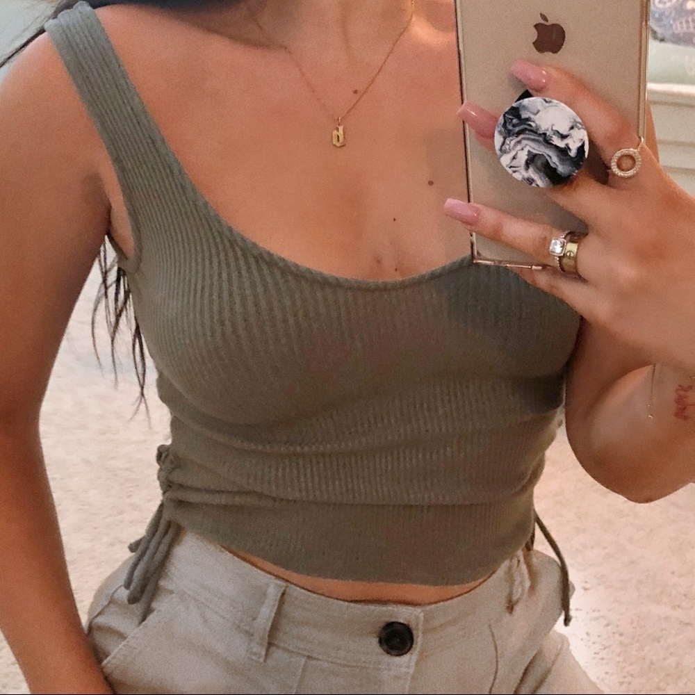 ⭐️Ribbed Olive Tank with waist ties⭐️